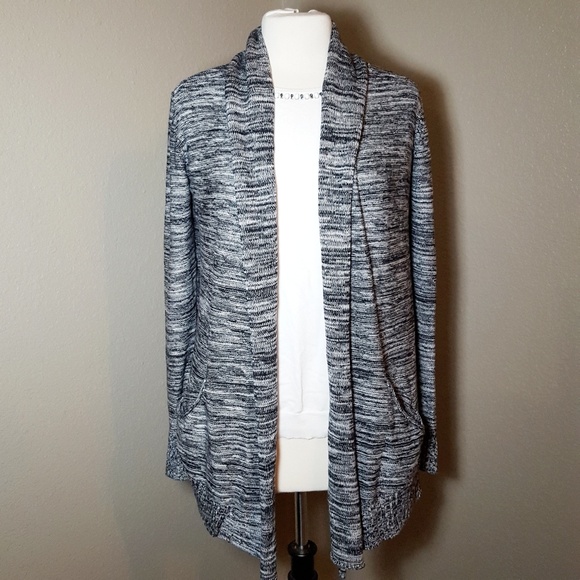 Aritzia Sweaters - 💗HP💗 Wilfred Silk/Cashmere open-front cardigan