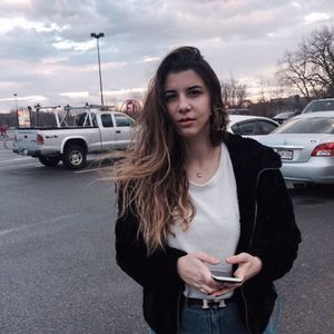 Meet your Posher, Deniz