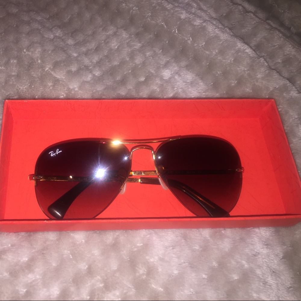Ray Ban Aviators w Gold Accents 🔥