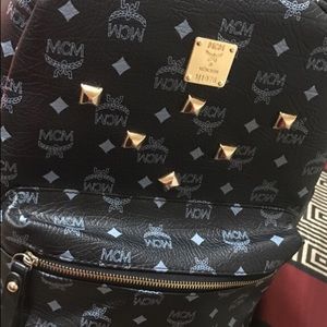 MCM BLACK BACKPACK REPLICA LOOKS 100% real