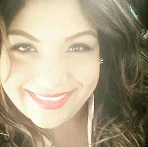 Meet your Posher, Sarai