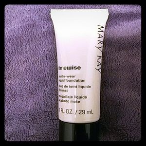 timewise matte wear liquid foundation ivory 5