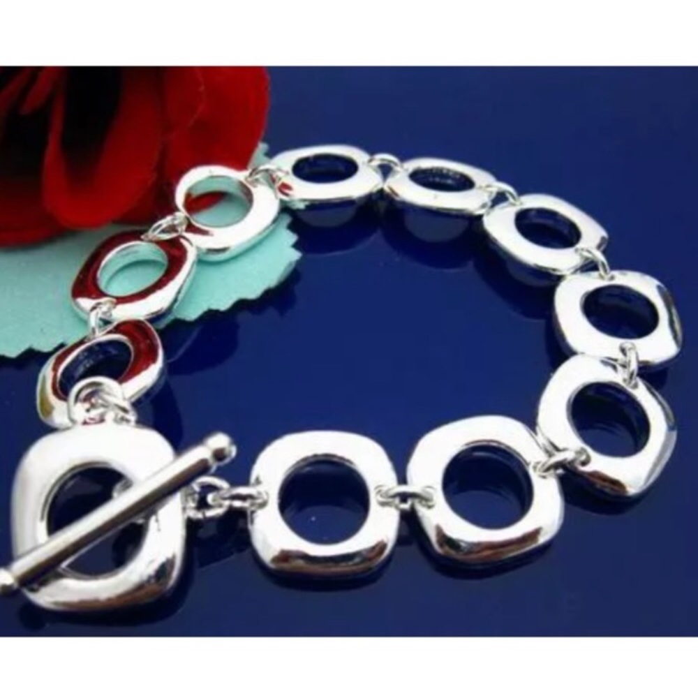 Gorgeous 925SS large link bracelet!
