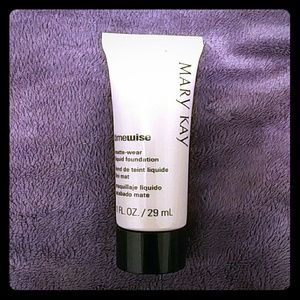 timewise matte wear liquid foundation beige 5