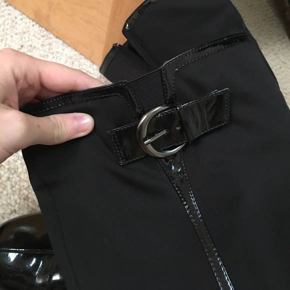 Black boots - Picture 2 of 4