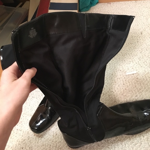 Black boots - Picture 4 of 4