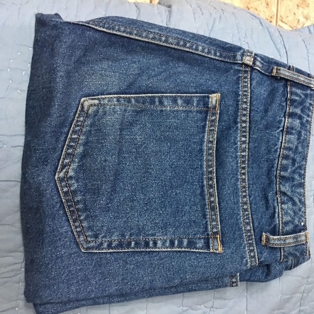 HIGH WAISTED MOM JEANS F21‼️