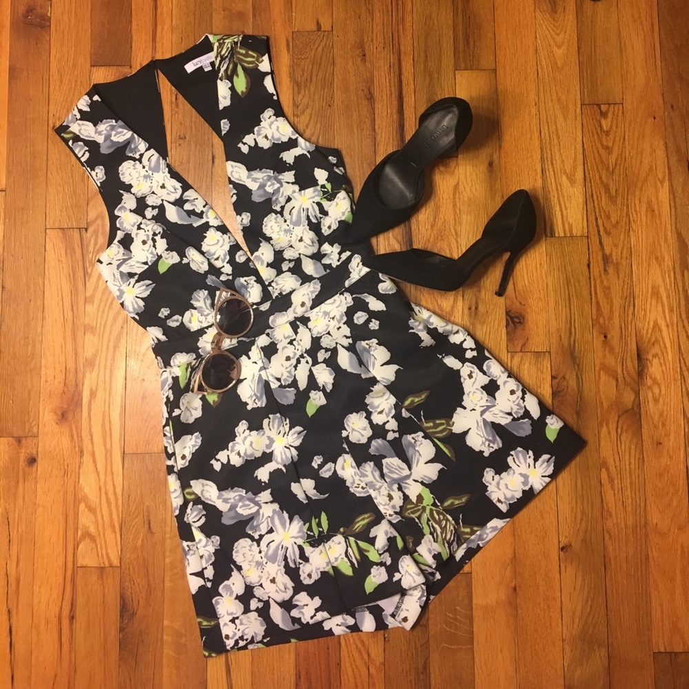 NWOT floral romper