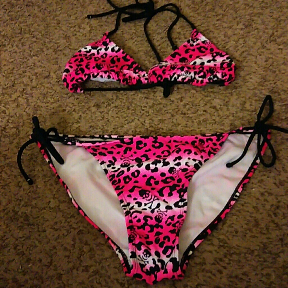 Super cute hot pink skull bathing suit