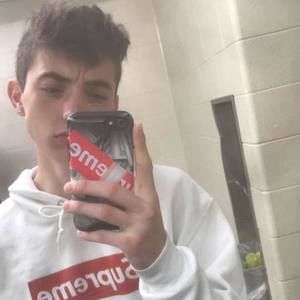 Meet your Posher, Logan