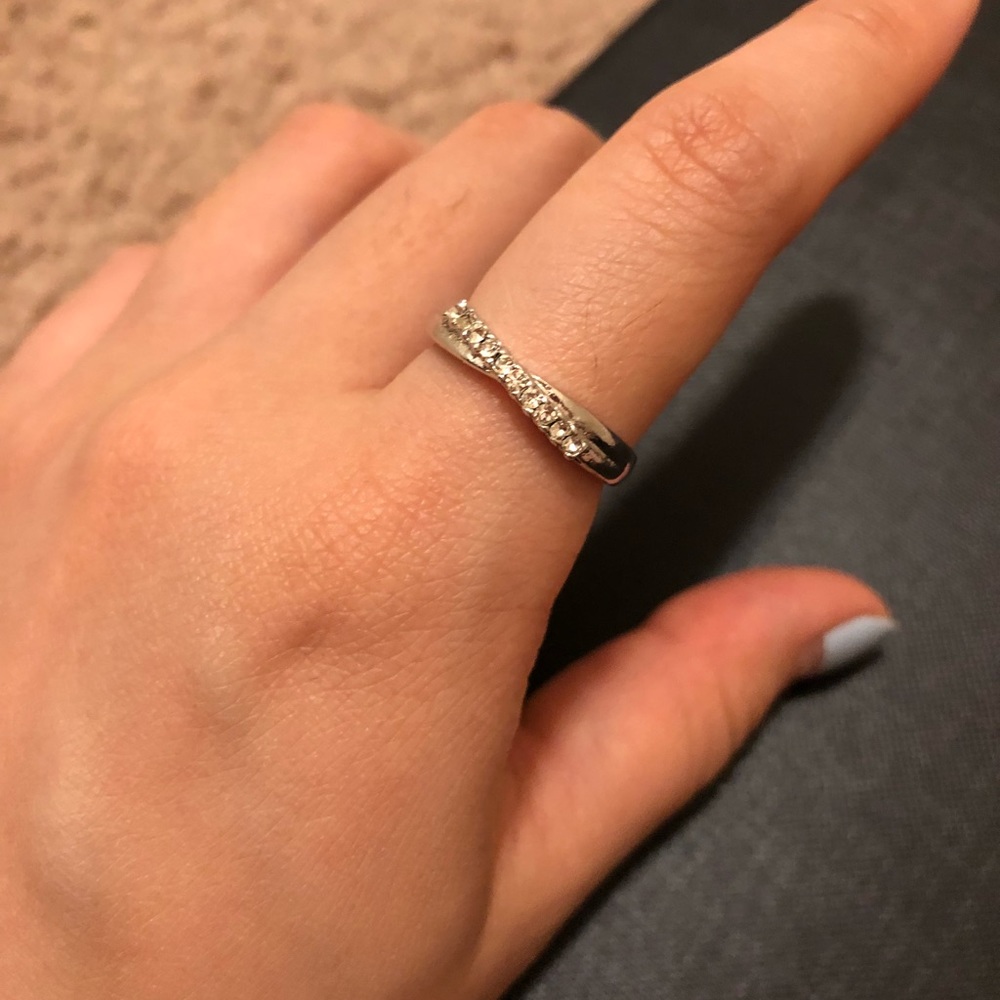 Ring 💍 - Picture 4 of 4