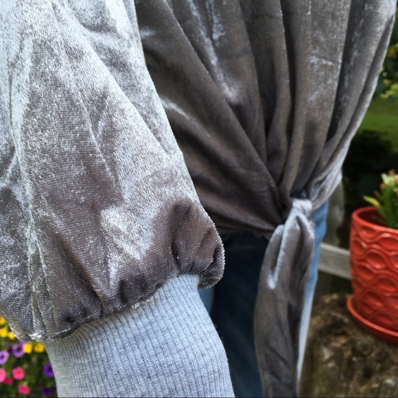 QUALITY SOFT SILVER GRAY VELVET TIE TOP - Picture 3 of 6