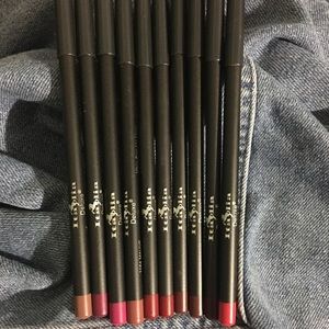 Lip Liners nudes-browns-pinks-reds