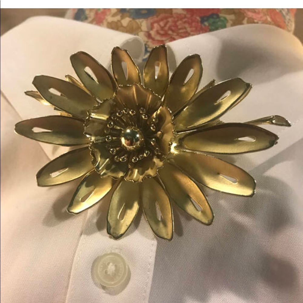 Vintage Coro Flower Gold Brooch