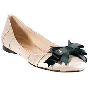 ISO PLEASE HELP! Chanel satin bow flats Sz 8.5 🎀
