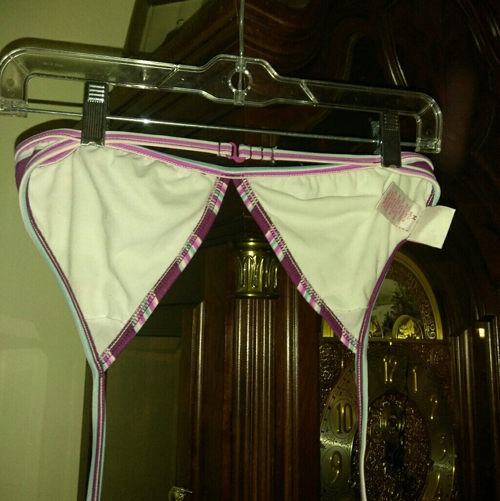 Bikini - Picture 5 of 5