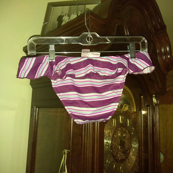 Bikini - Picture 4 of 5