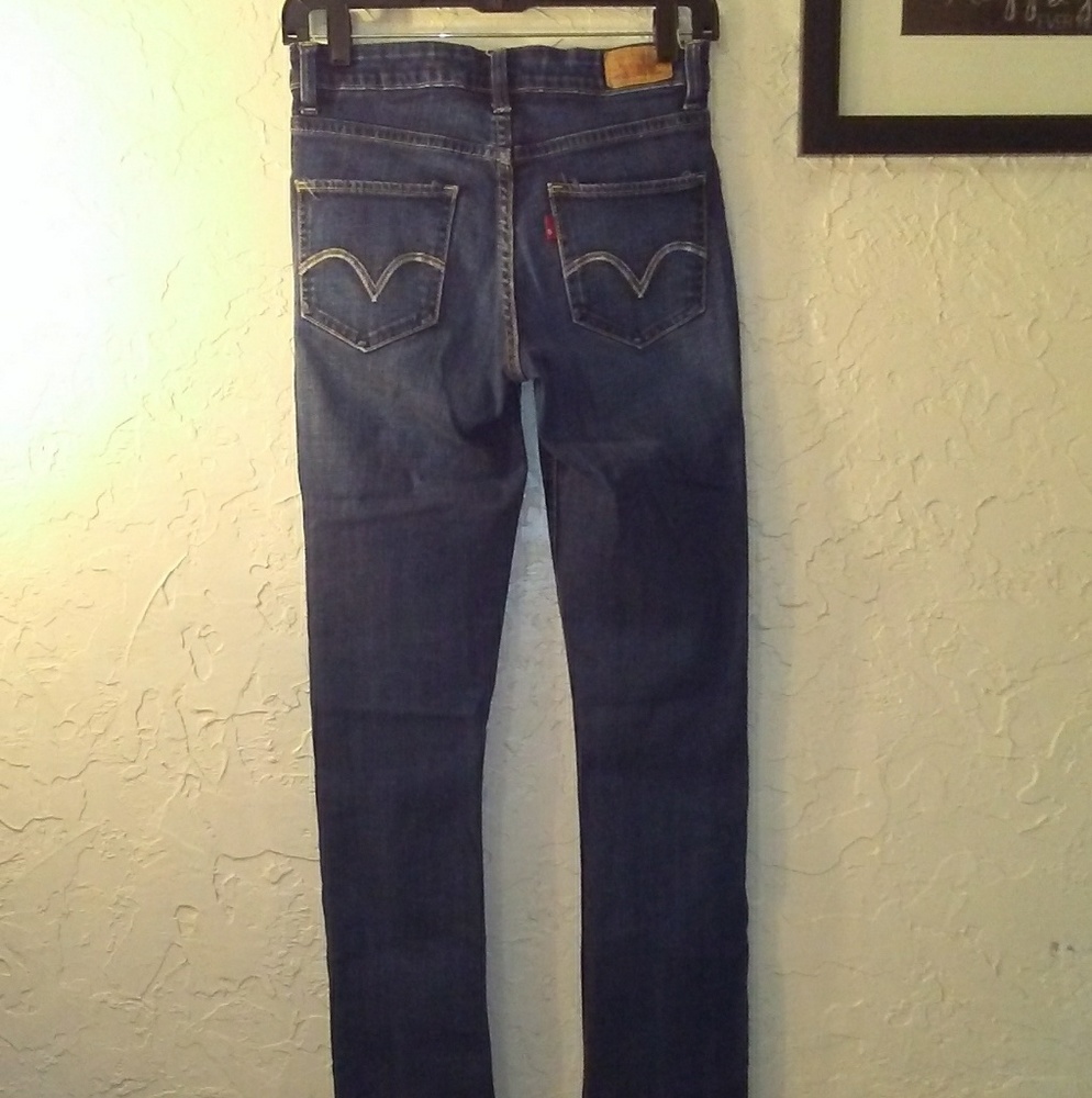 LEVIS*NWOT*MID RISE SKINNY*SIZE:4M