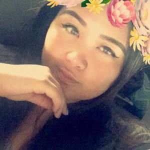 Meet your Posher, Yaellie