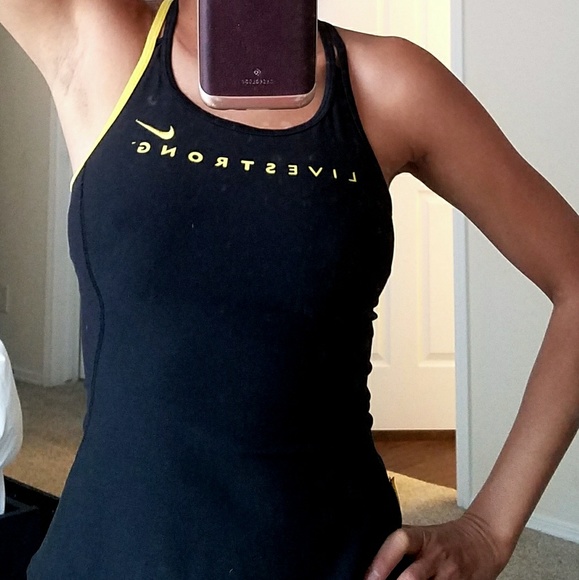 Nike Livestrong Workout Top - Picture 2 of 3