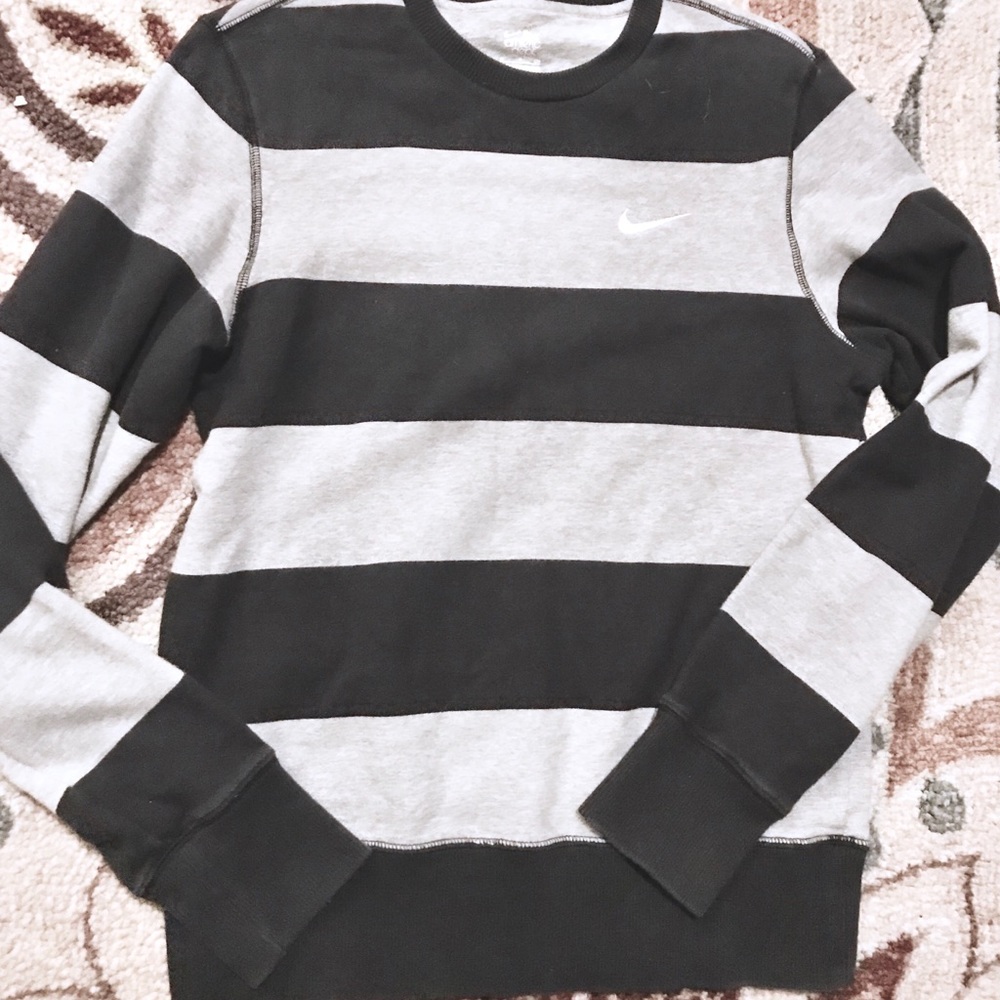 Nike Squad FT Striped Sweater Gray and Black.