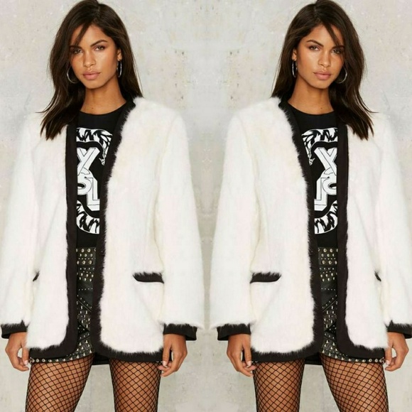 SOLD NASTYGAL Hanna Faux Fur Tuxedo Jacket - Picture 3 of 6