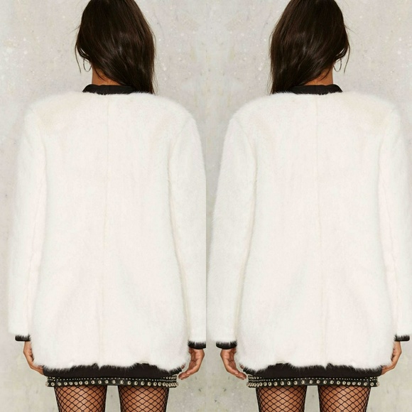 SOLD NASTYGAL Hanna Faux Fur Tuxedo Jacket - Picture 5 of 6