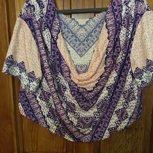 Some Days Lovin crop top size M - Picture 2 of 4