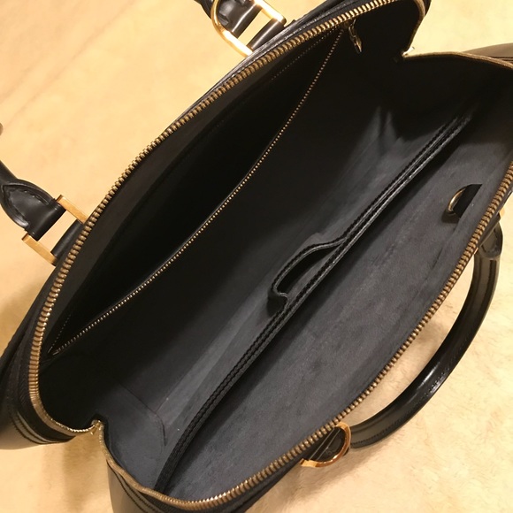 Autentic Louis Vuitton Epi Noir OFFERS IS WELCOME - Picture 4 of 8