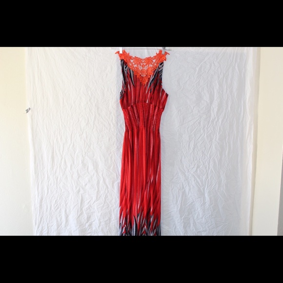 Dresses - Picture 2 of 2