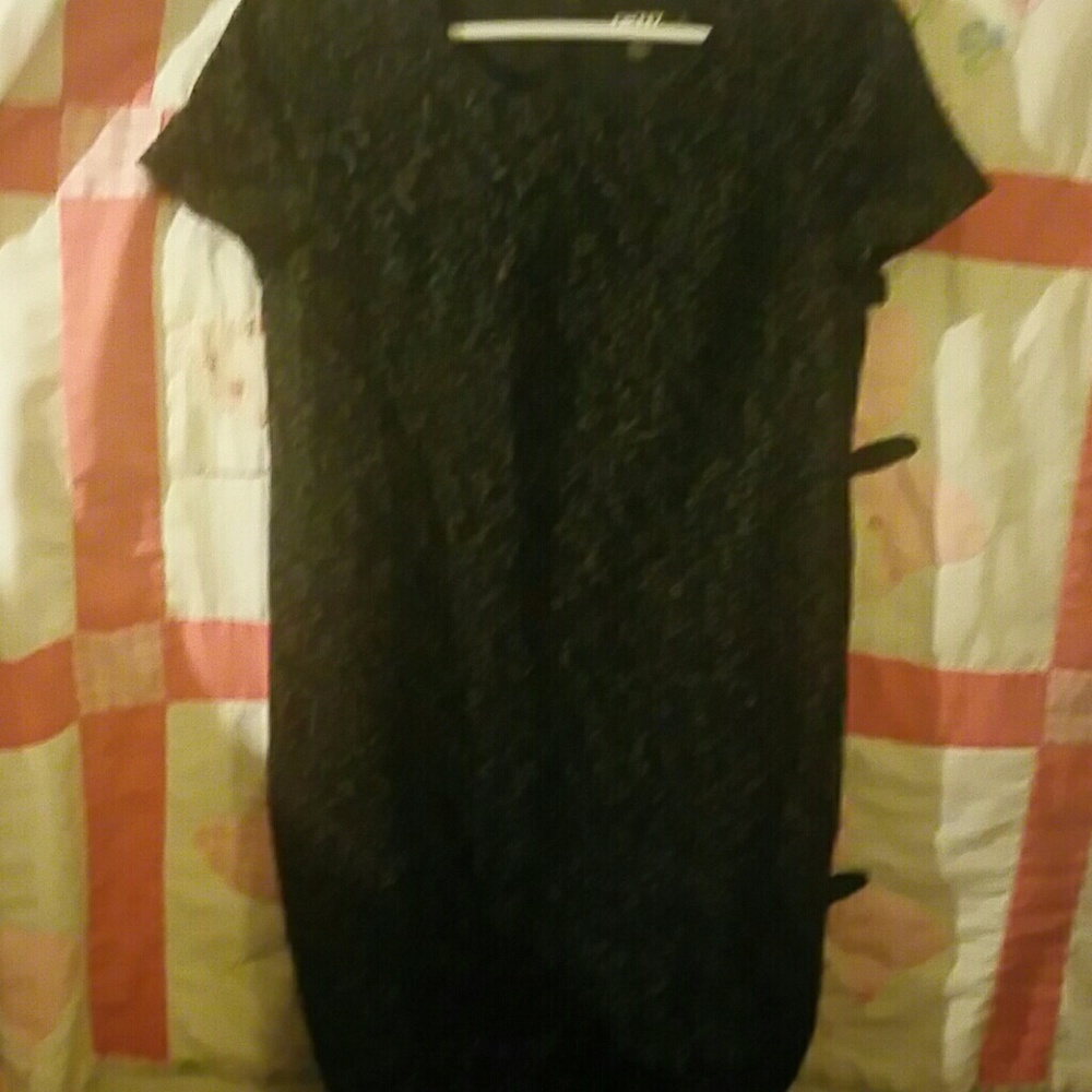 DKNY BLACK W/WHITE