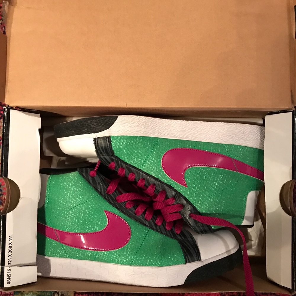 SOLD!!!!!   Nike Blazer 6.0
