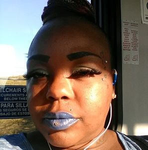 Meet your Posher, Lasandra