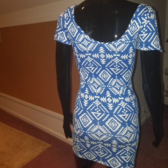 FOREVER 21 BLUE AND WHITE DRESS - Picture 2 of 7