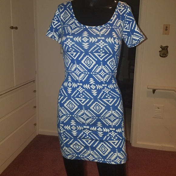 FOREVER 21 BLUE AND WHITE DRESS - Picture 3 of 7