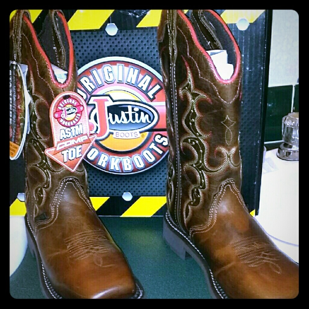Women's 7B work boots