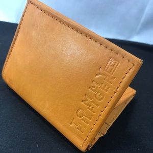 Tommy Hilfiger Tri Fold Wallet many folds FAUX