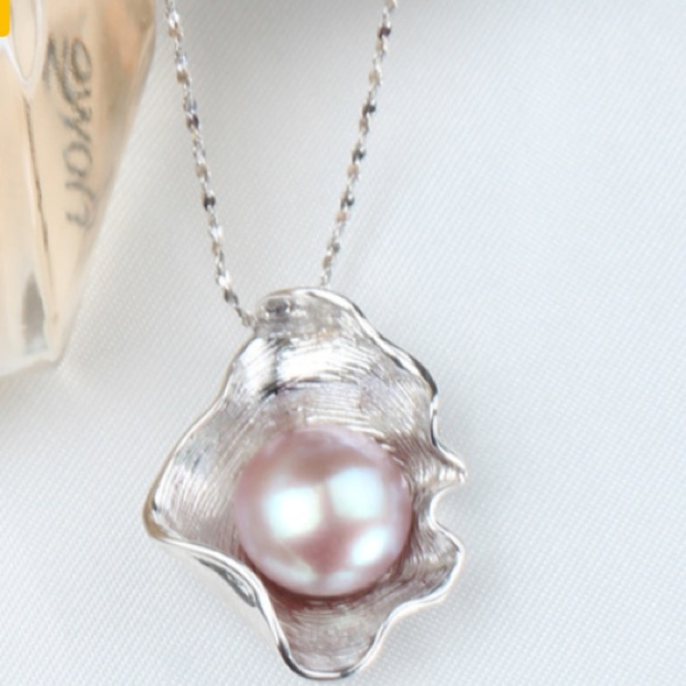 🐚Shell Shaped Pearl Necklace🐚