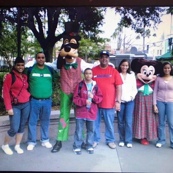 Meet your Posher, Alejandro - Picture 1 of 1