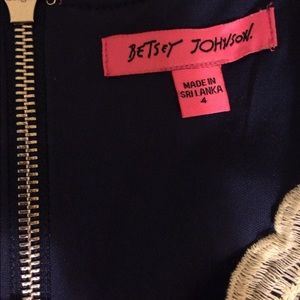 Navy size 4 Betsey Johnson ivory embroidered dress