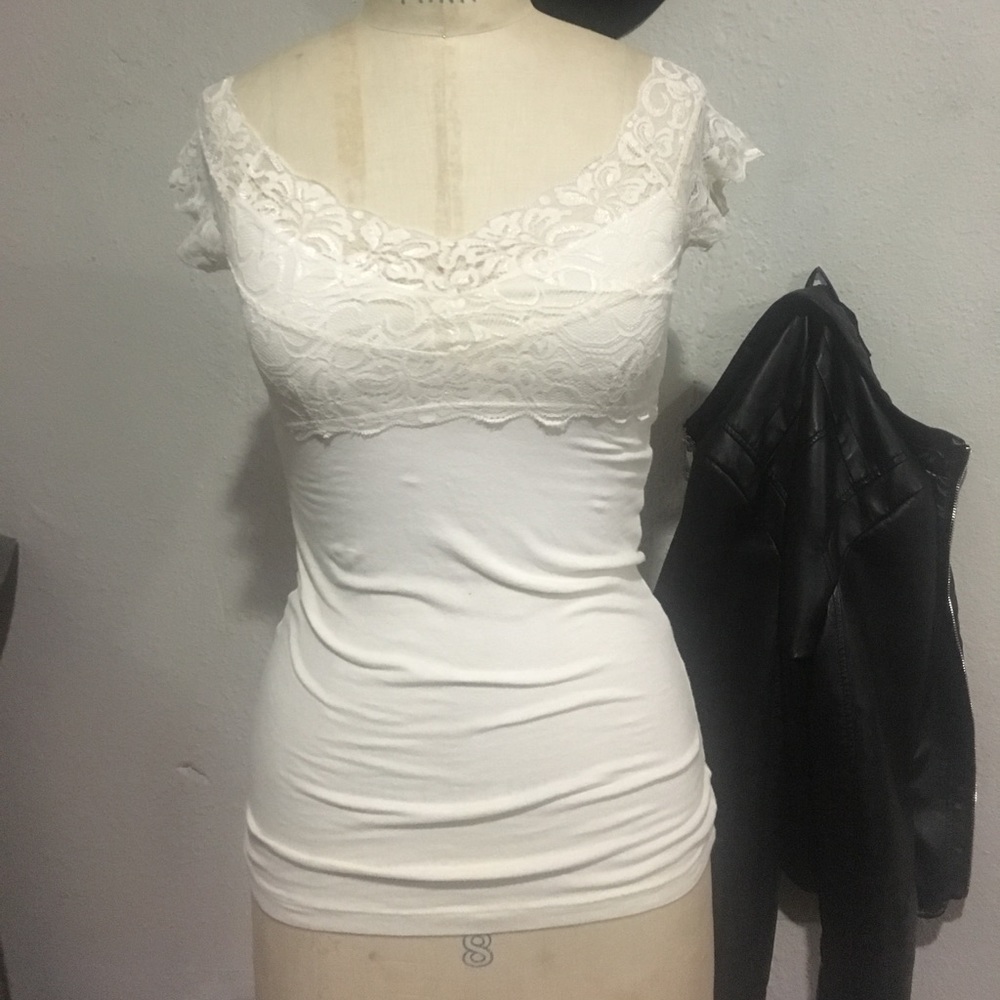 Pristine lace Knit Top !😍✨