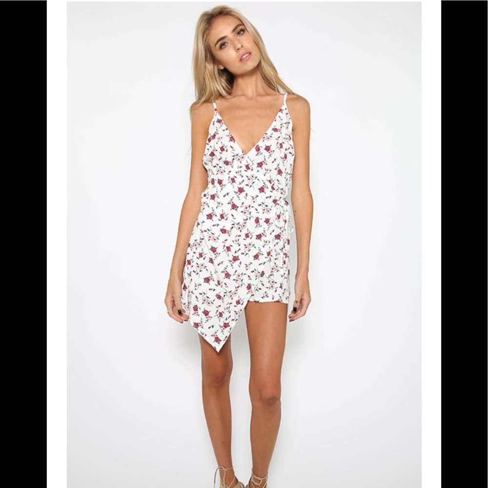Hidden Hills Playsuit - White Floral