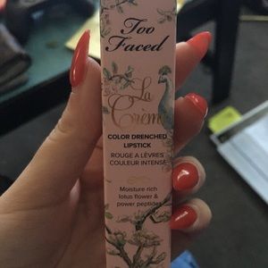 Too faced lipstick