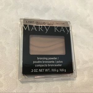 Mary Kay Bronzer light-medium