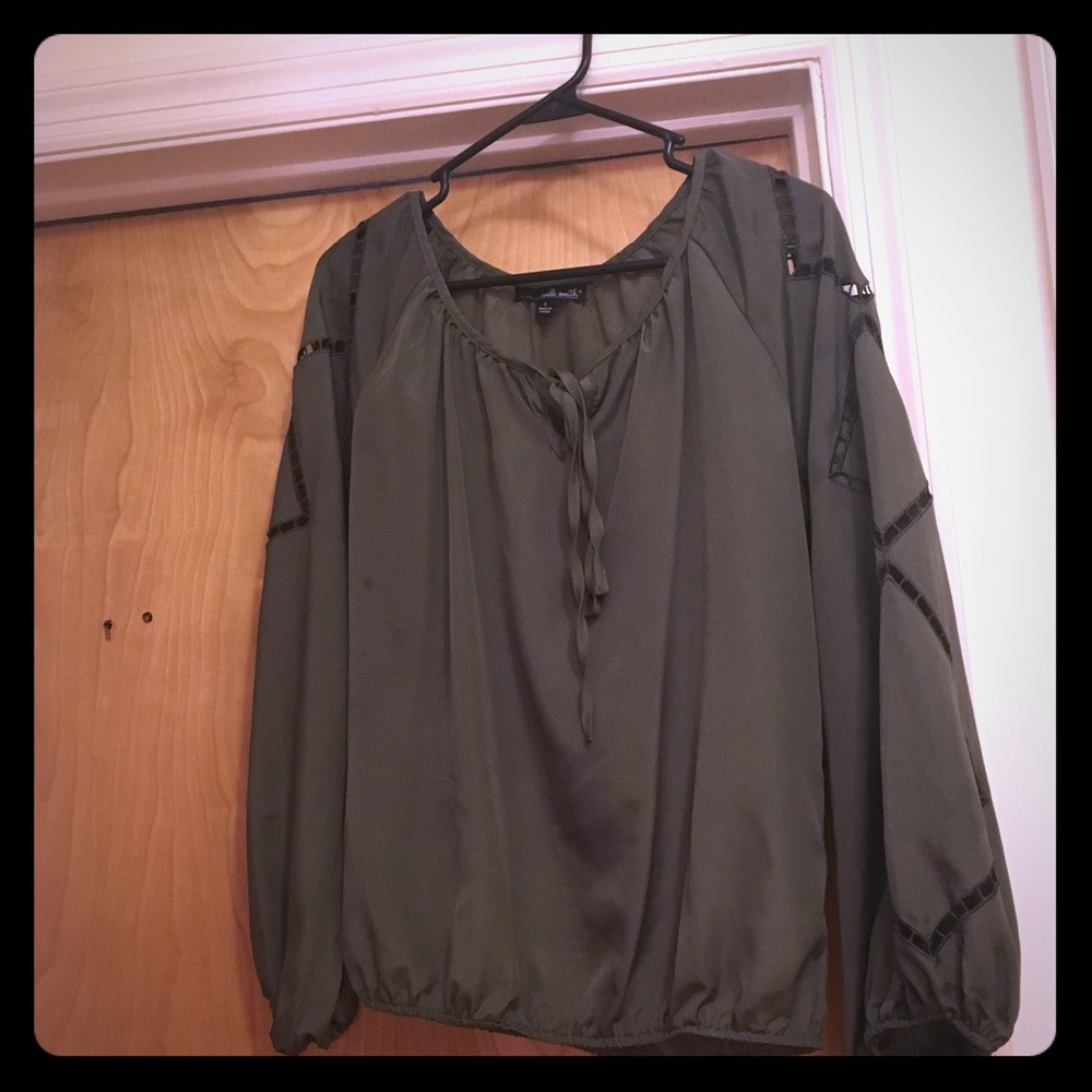 Willi Smith - Olive Green Cutout L/S Blouse