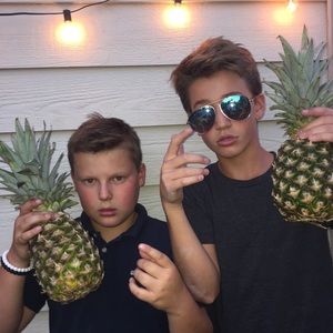 Meet your Posher, Leo