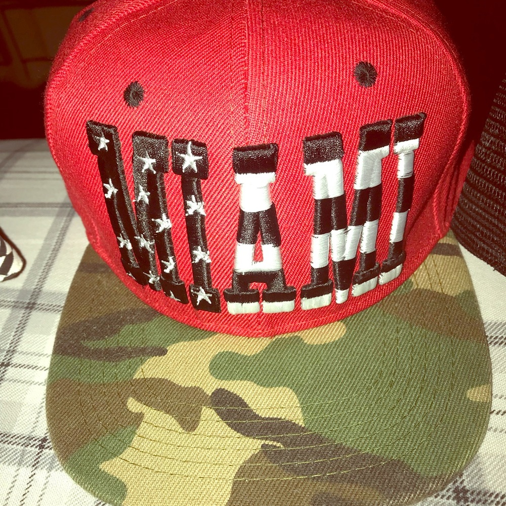 Miami Heat Fitted (SnapBack)