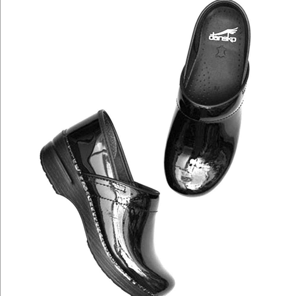 New black patent leather danskos sz 38