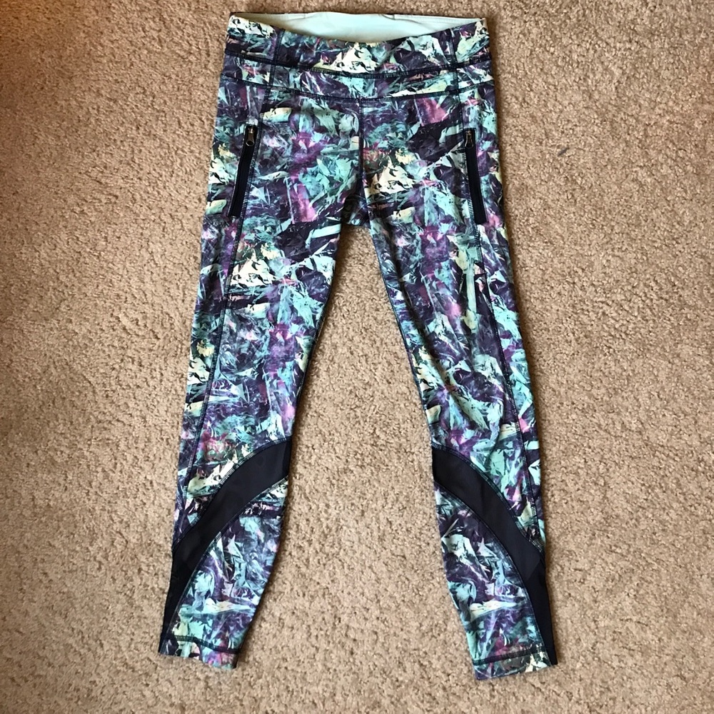 Lululemon Size 6 7/8 running tights