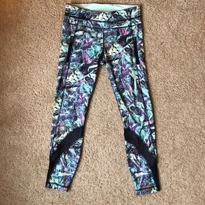Lululemon Size 6 7/8 running tights